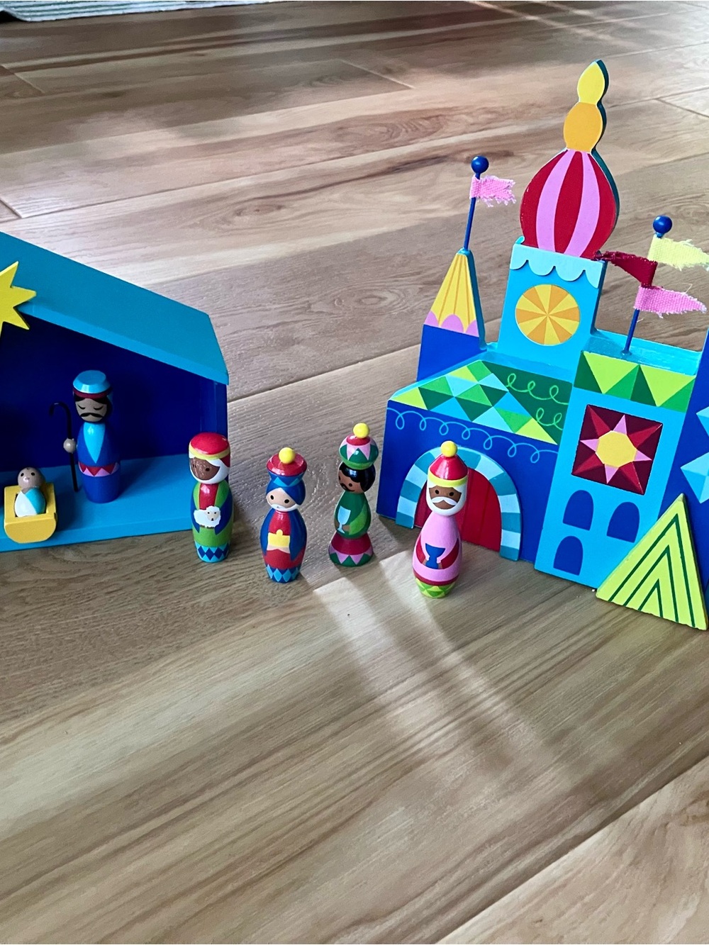Target Wondershop Peg Doll Nativity with Castle Fisplay
